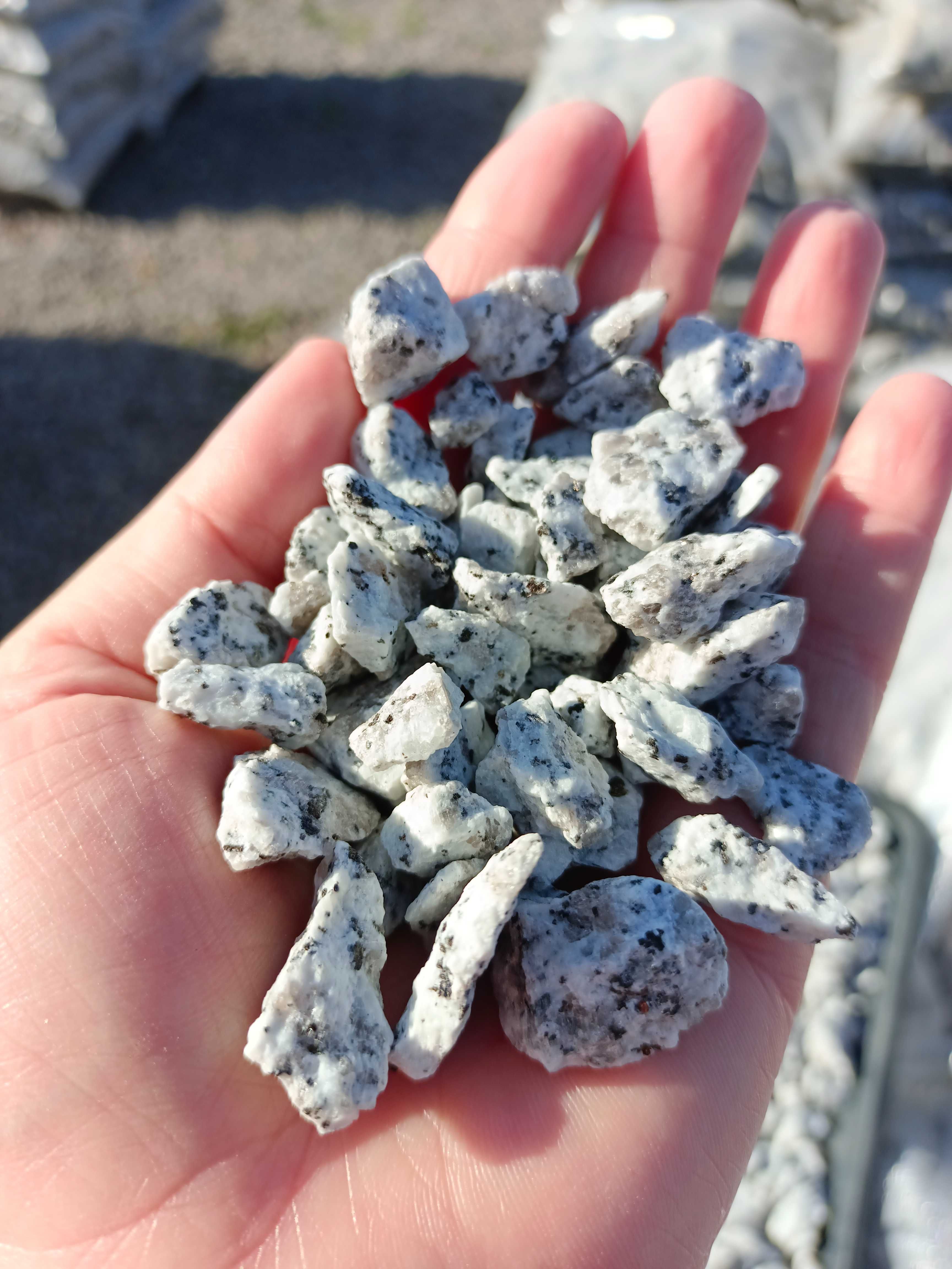 Grys granitowy 8-16 granit drobny ozdobny worek 25 kg