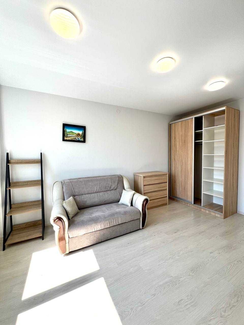 Продаж 2 кімнатної квартири вул.Зелена 115Д
