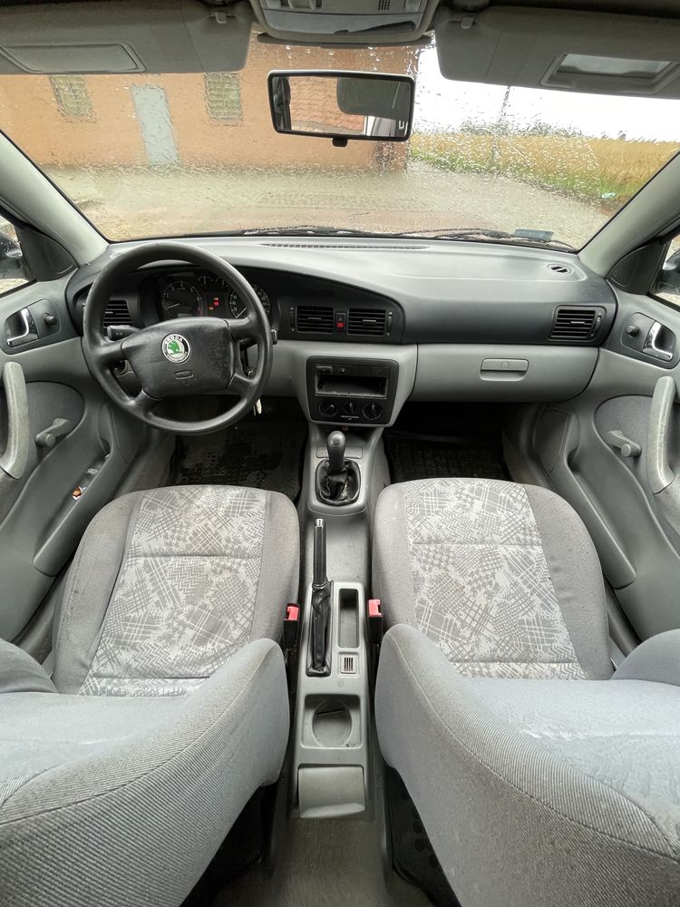 99r Skoda Octavia I 1.6ben 100KM kombi Salon Polska