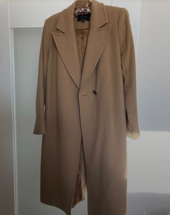 Wełniany płaszcz kamelowy Massimo Dutti S