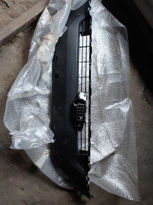 RAV4 решетка бампера