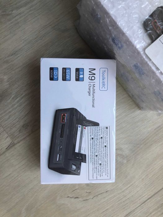 ToolkitRC M9 600W, зарядний пристрій для дронів, збірок до 8S