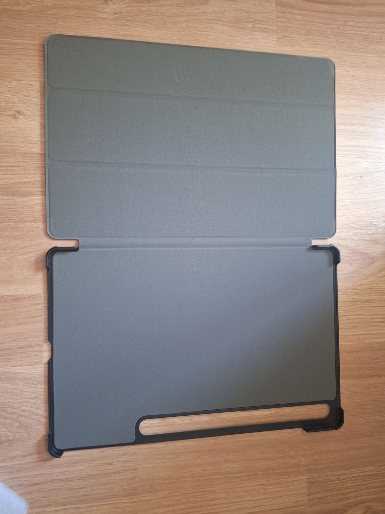 Продам чехол на планшет Samsung TAB S9 FE PLUS