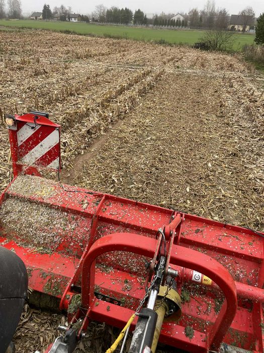 Mulczowanie ścierniska po kukurydzy, traw, poplonów.
