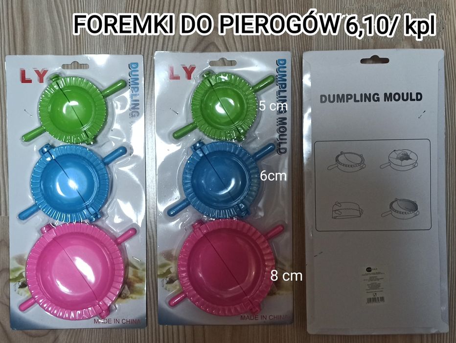 Foremki do pierogów.