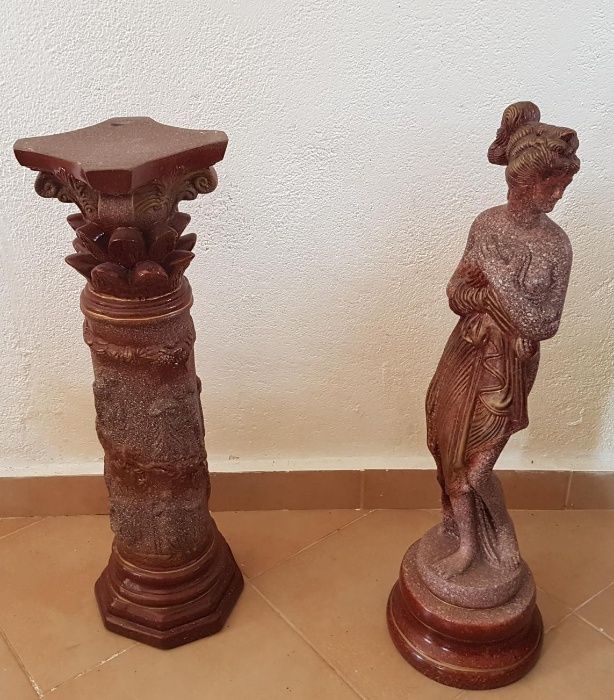 Estatueta com coluna