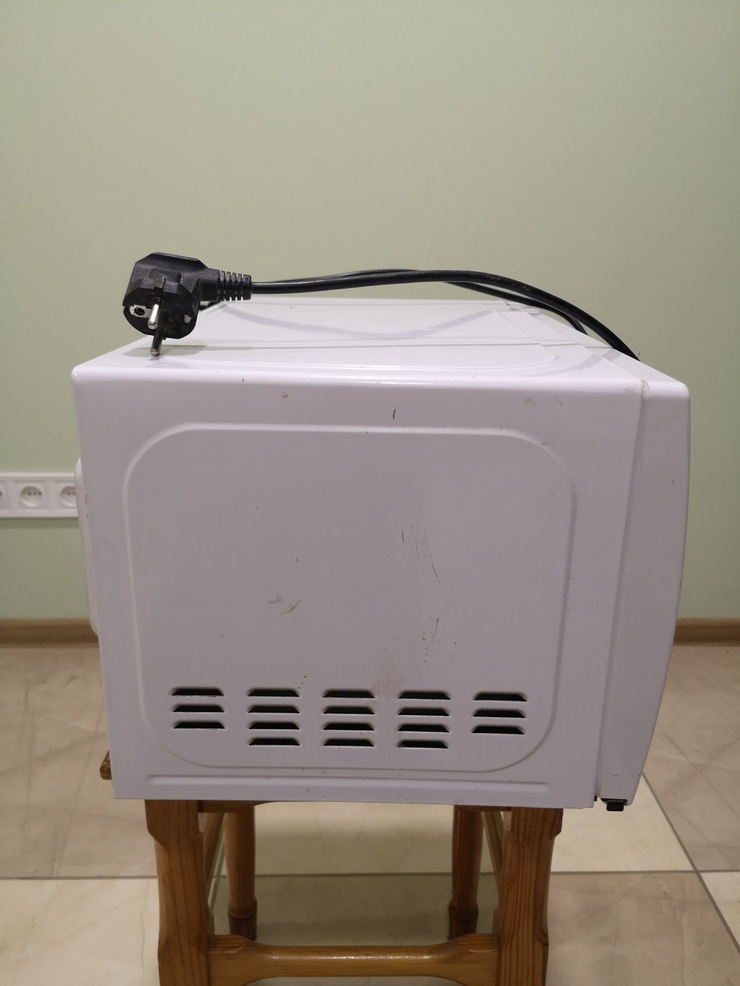 Б/у микроволновая печь ТМ Expert модели EMWI-2095