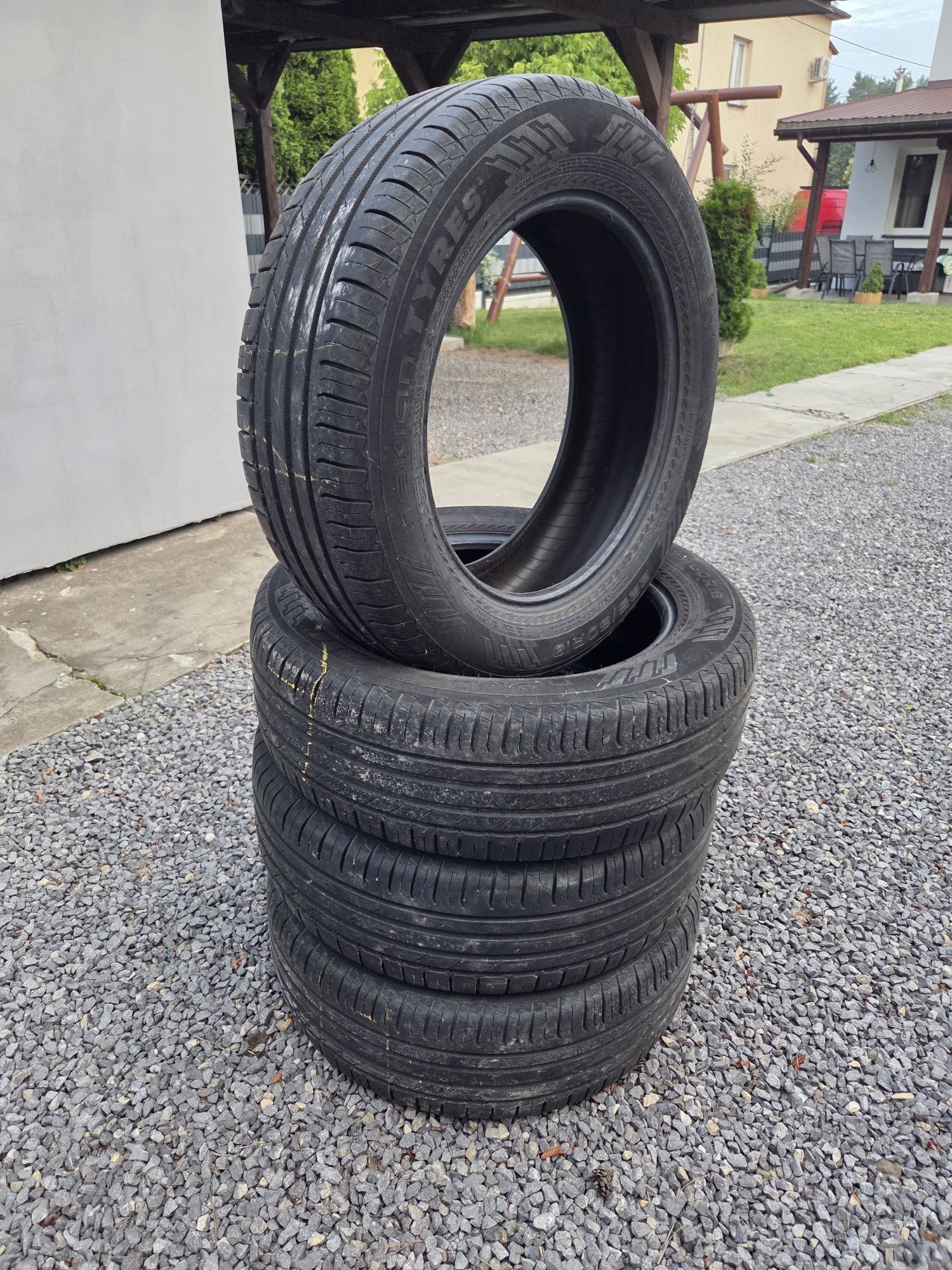 Opony Nokian 225/60/R18