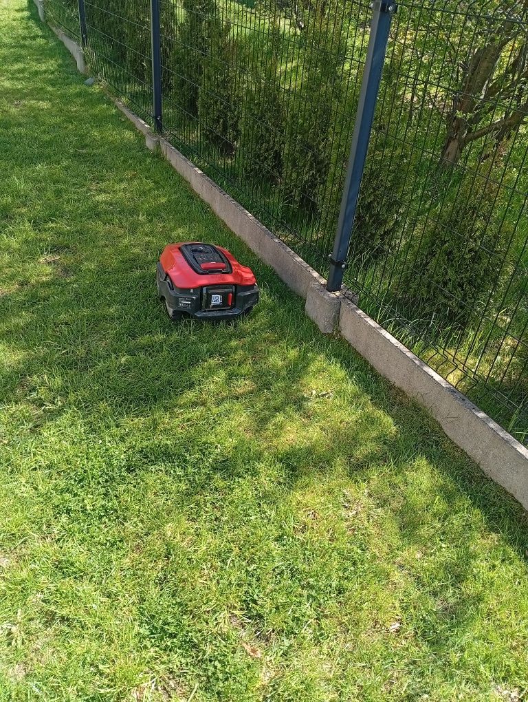 Robot koszący Einhell. Gwarancja. Baterie w zestawie