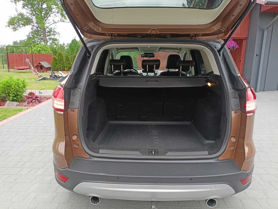 Ford Kuga II 2.0 TDCI 4x4 163 KM Titanium bogate wyposażenie