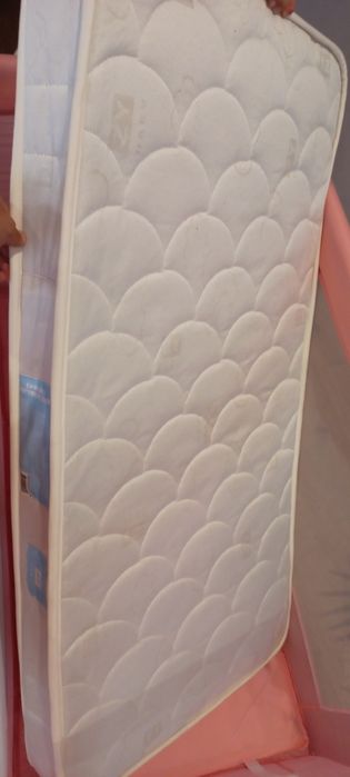 Cama de viagem zippy + colchão ortopédico de molas zippy