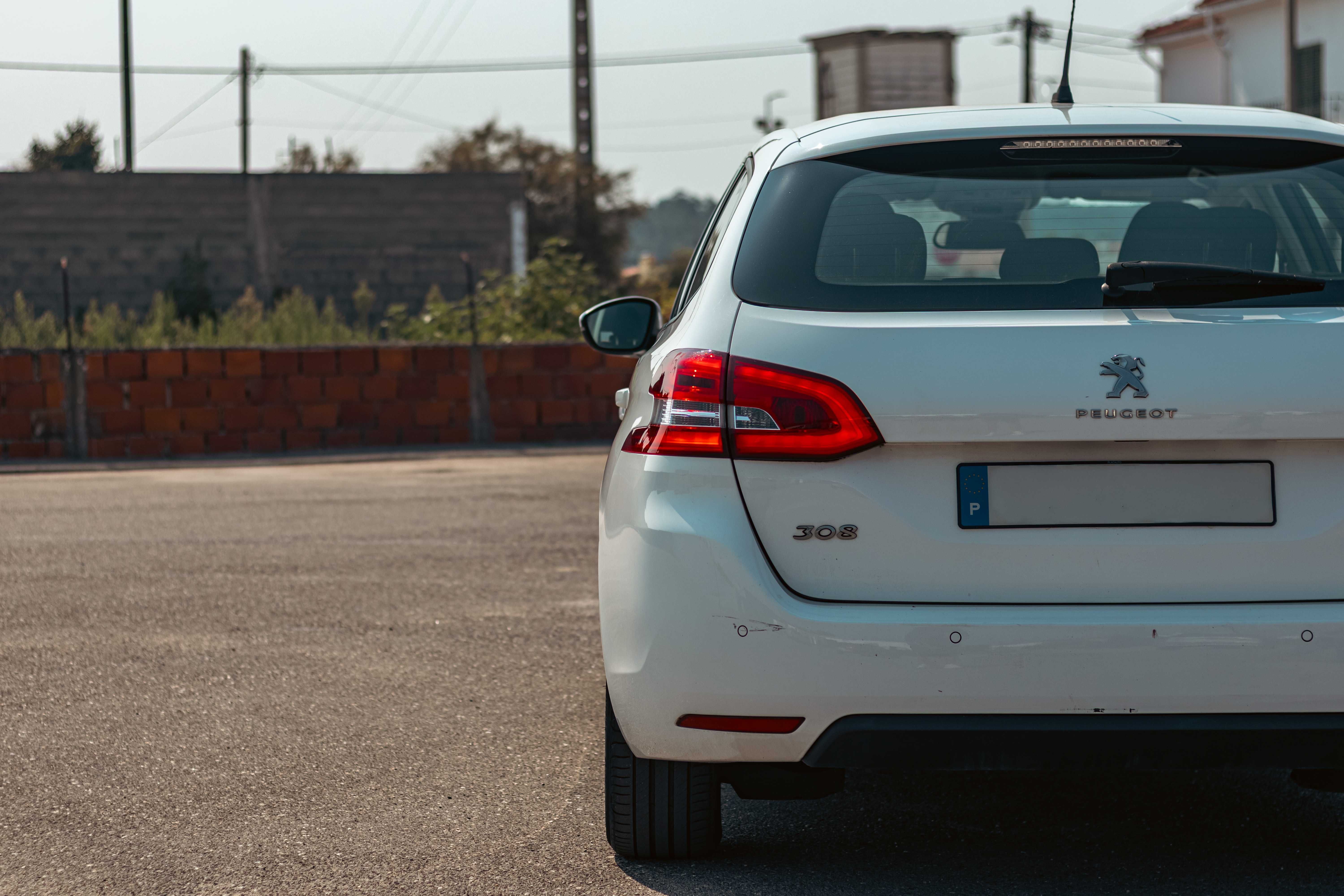 2019 PEUGEOT 308 SW AUTOMÁTICO 130cv