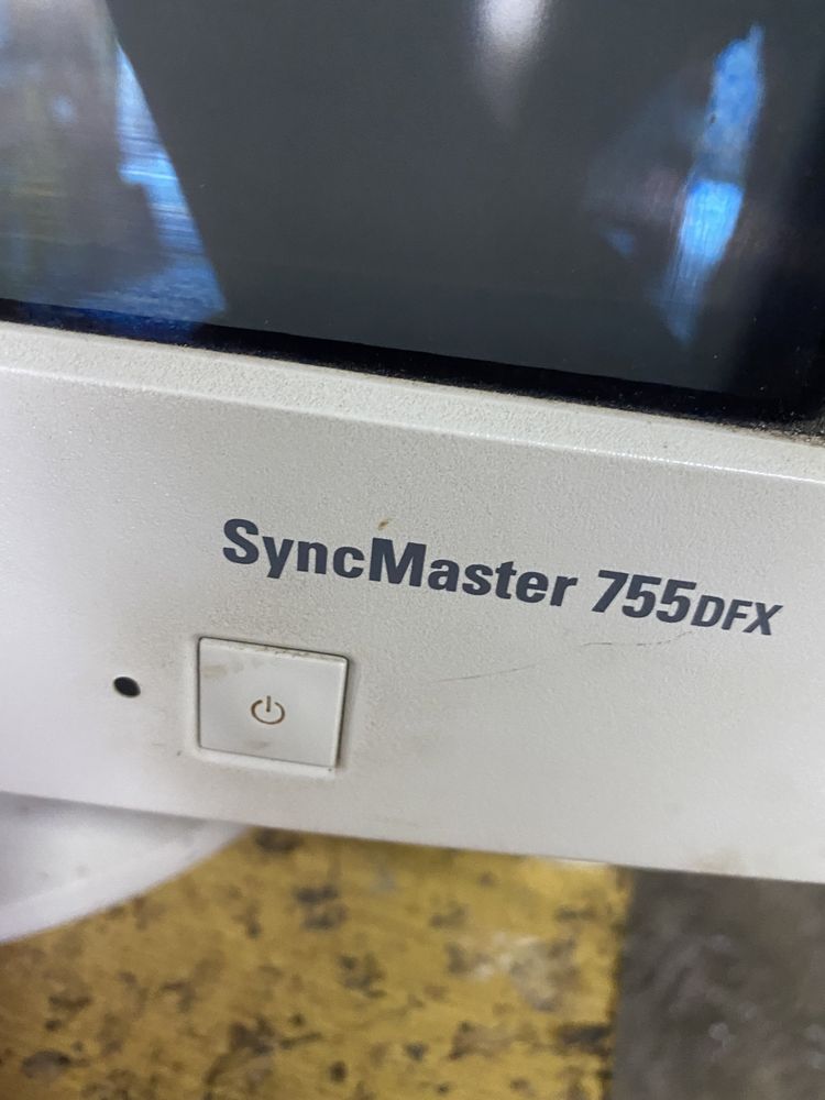 Продам монитор Samsung SyncMaster 755DFX!