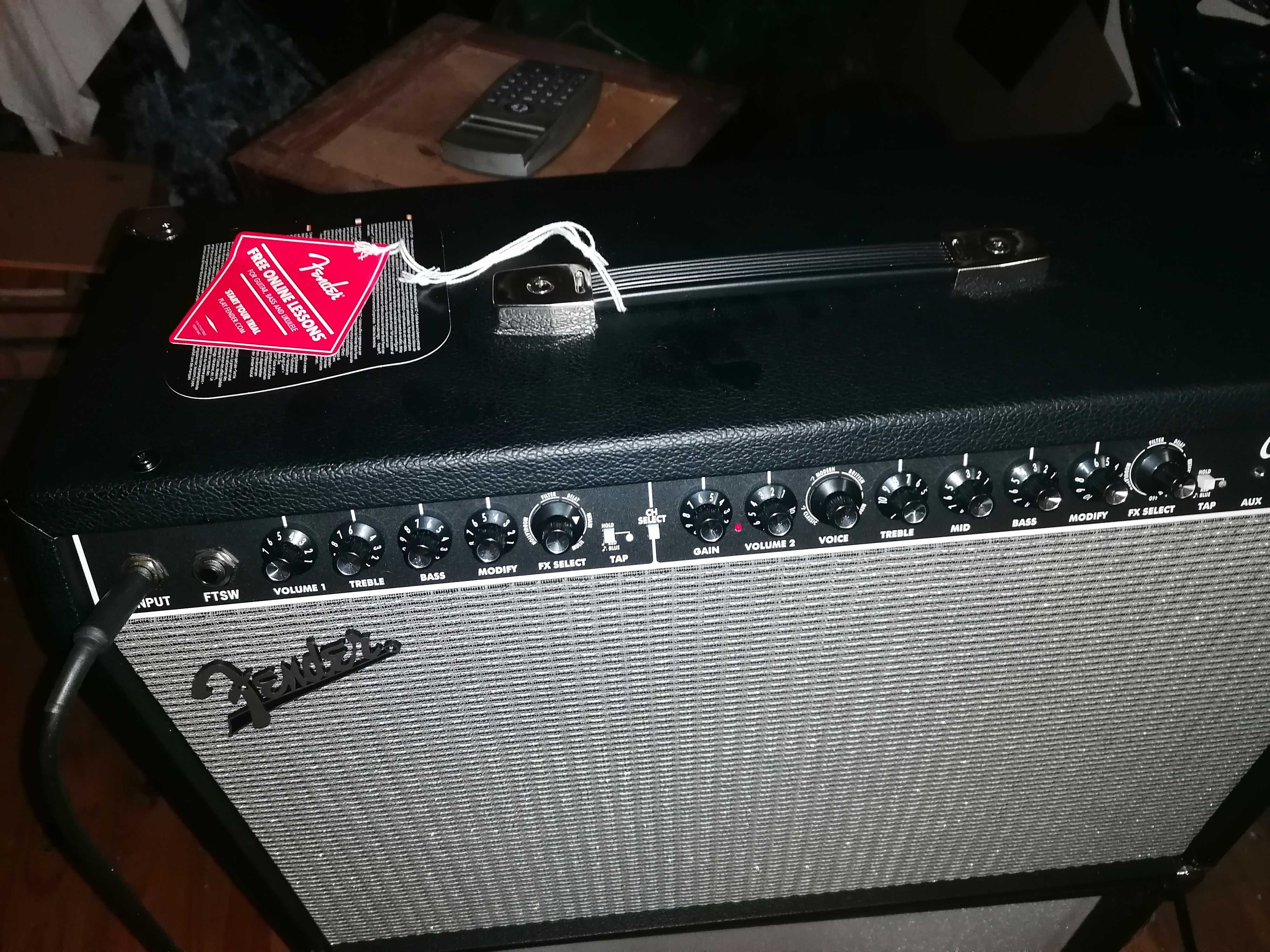 oportunidade fender champion 2    com usb 100w  novo