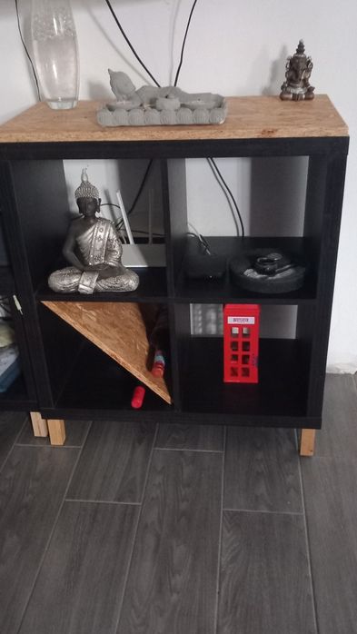Móvel cubo preto com luzes led