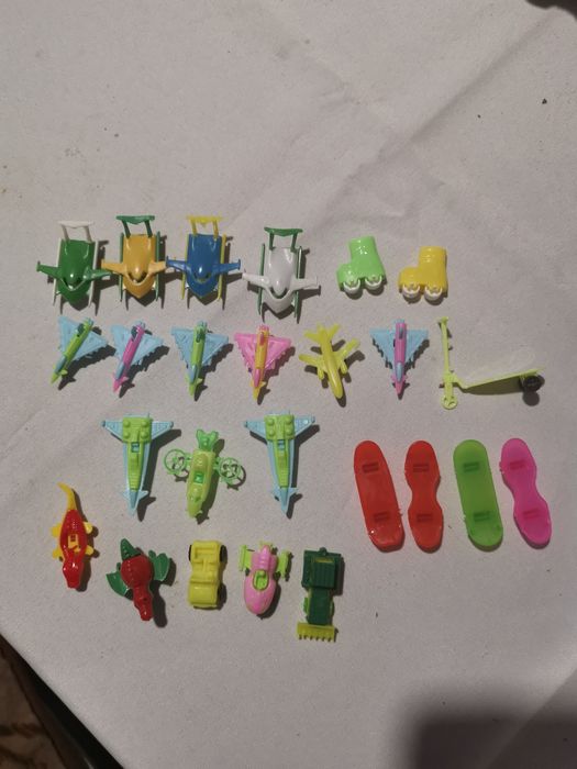 Игрушки из киндер джой