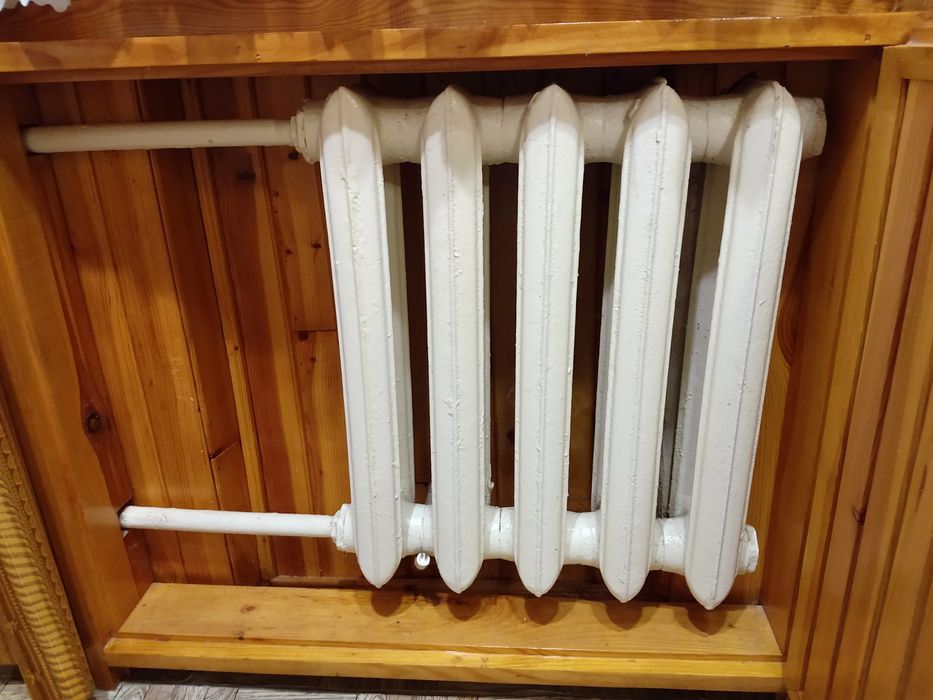 Батарея чугунная    радиатор 5 секций