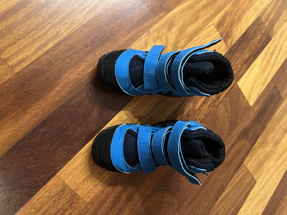 Buty zimowe chłopięce Adidas niebieskie 26