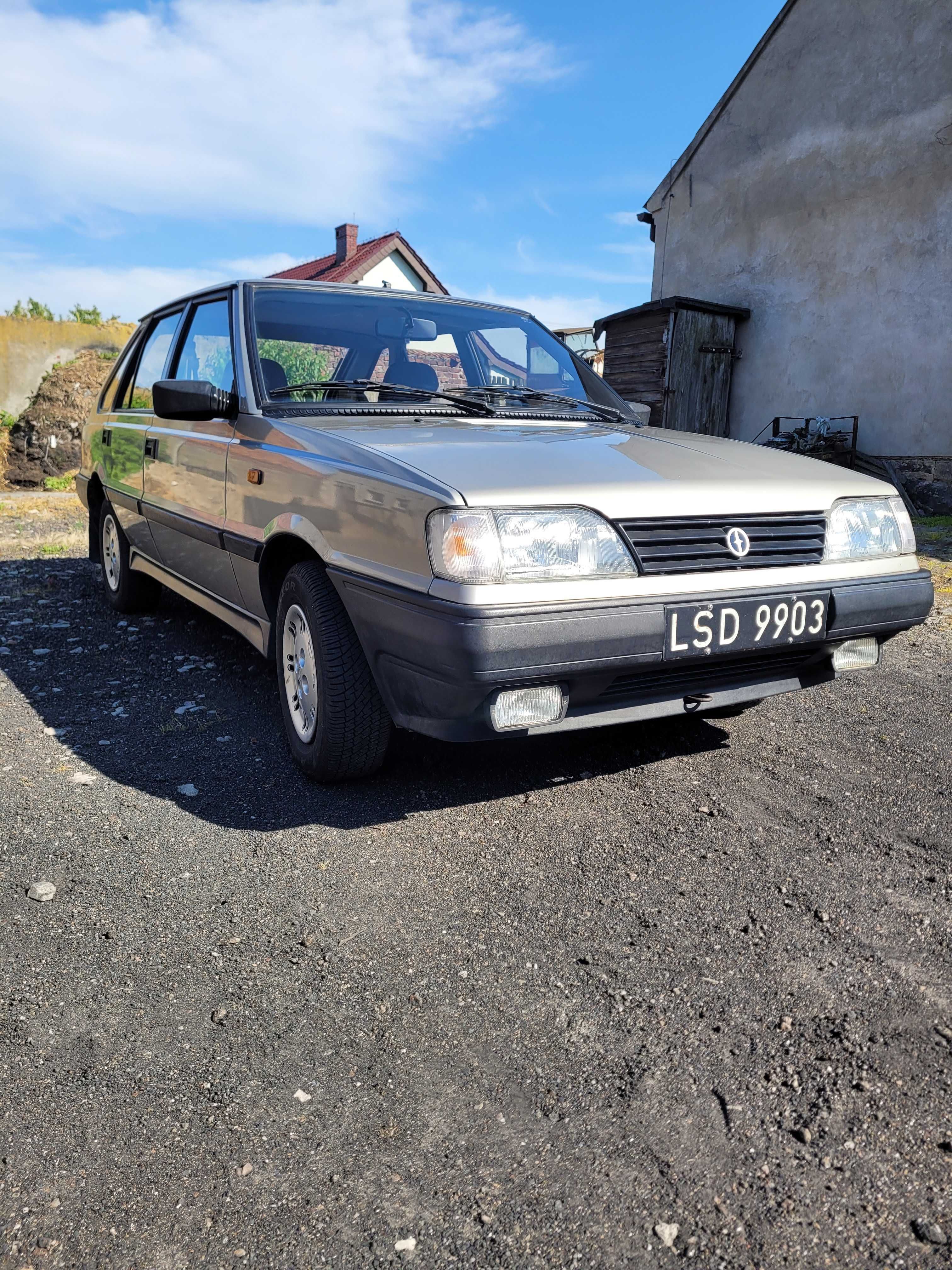 Polonez Caro 1,5 GLE