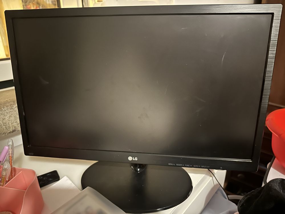LG monitor  22" 22M38A