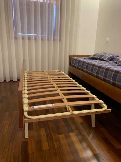 Cama de solteiro dupla, com 2 colchões (1 de gaveta)