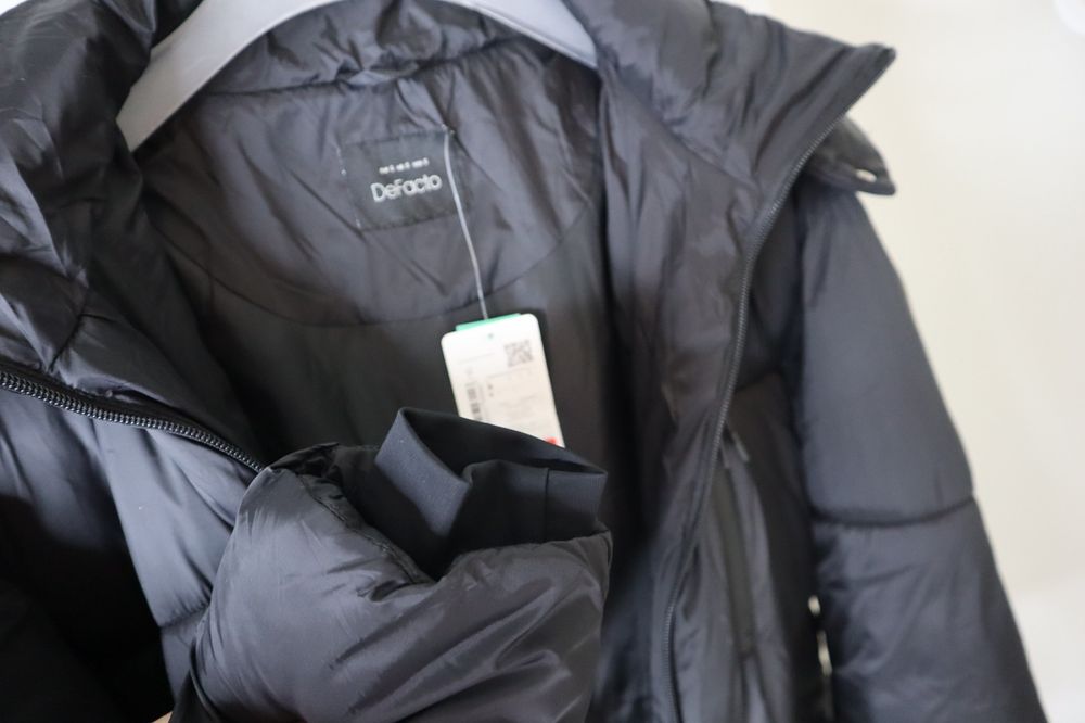 Уиеплена куртка DeFacto