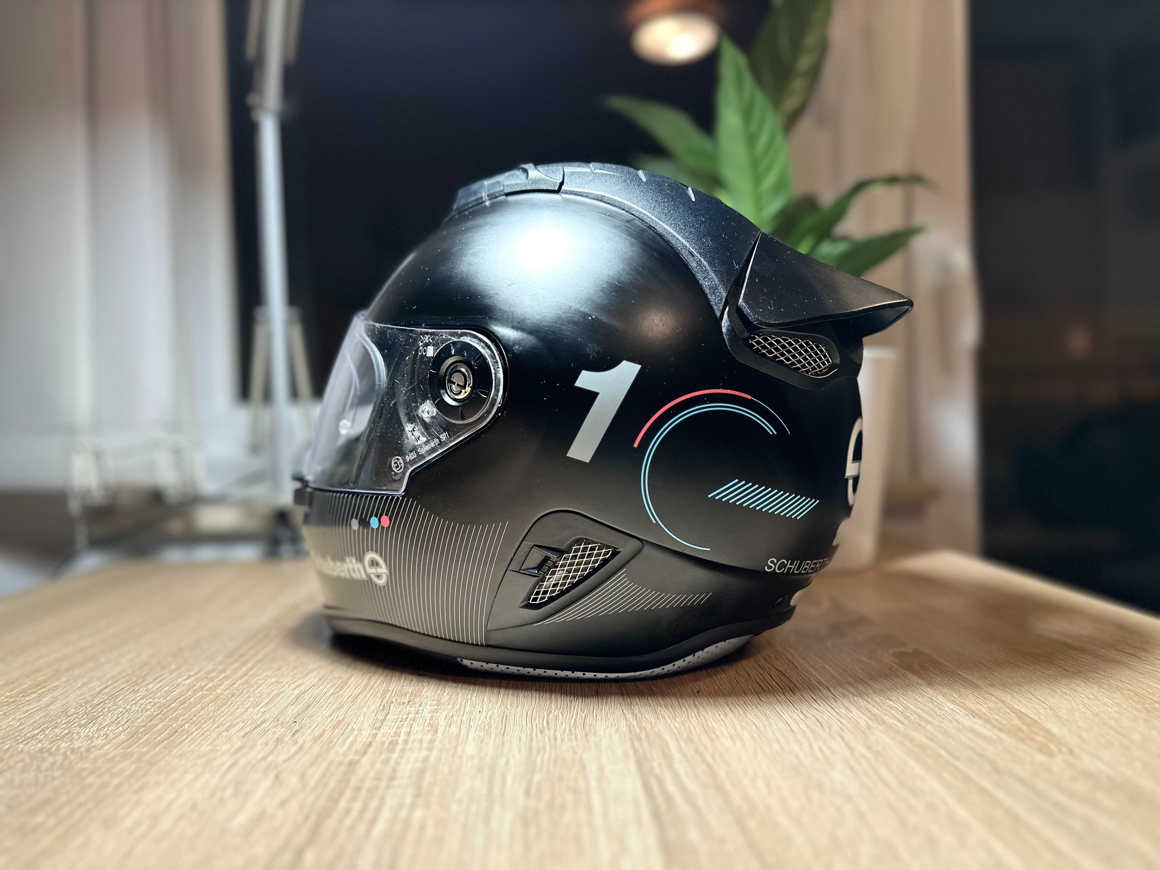 Kask motocyklowy Schuberth SR1 Technology Black