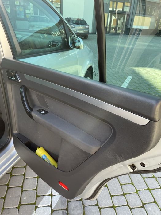 Volkwagen Touran 2.0 TDI АКП 2004р