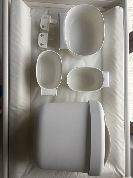 Biały przewijak ikea Gulliver, kosze onsklig i nowy pokrowiec vadra