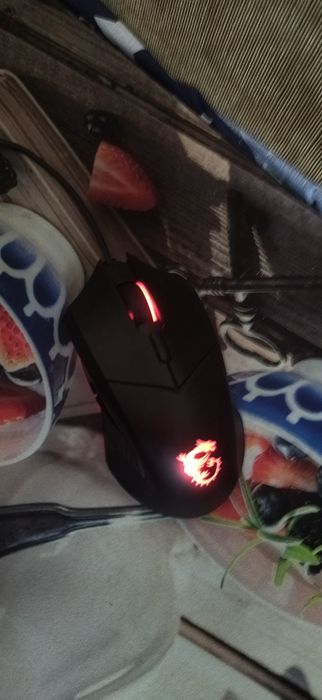 Ігрова Мишка от MSI clutch gm08 (читайте опис там все написано)