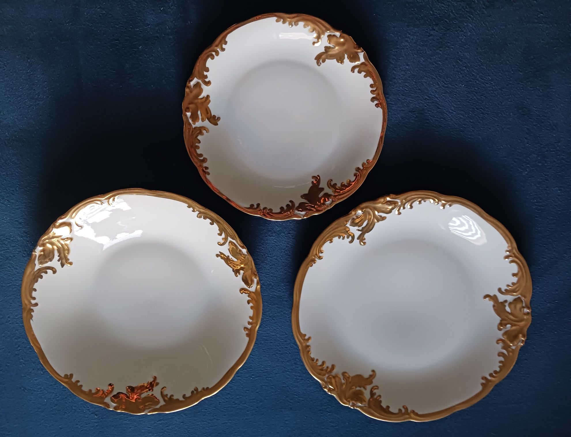 Złoty Liść, zestaw talerzy obiadowych.  Porcelana Wałbrzych lata 70.