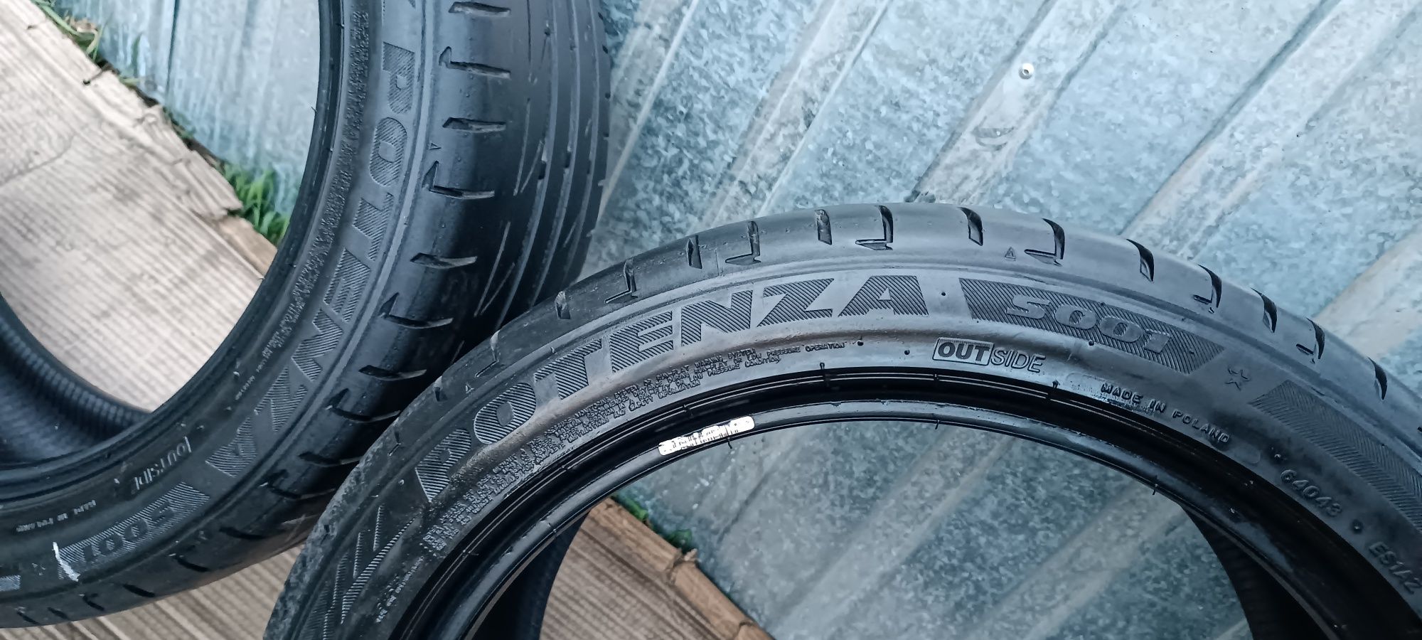 sprzedam dwie opony 255 40R18 Bridgestone!!!