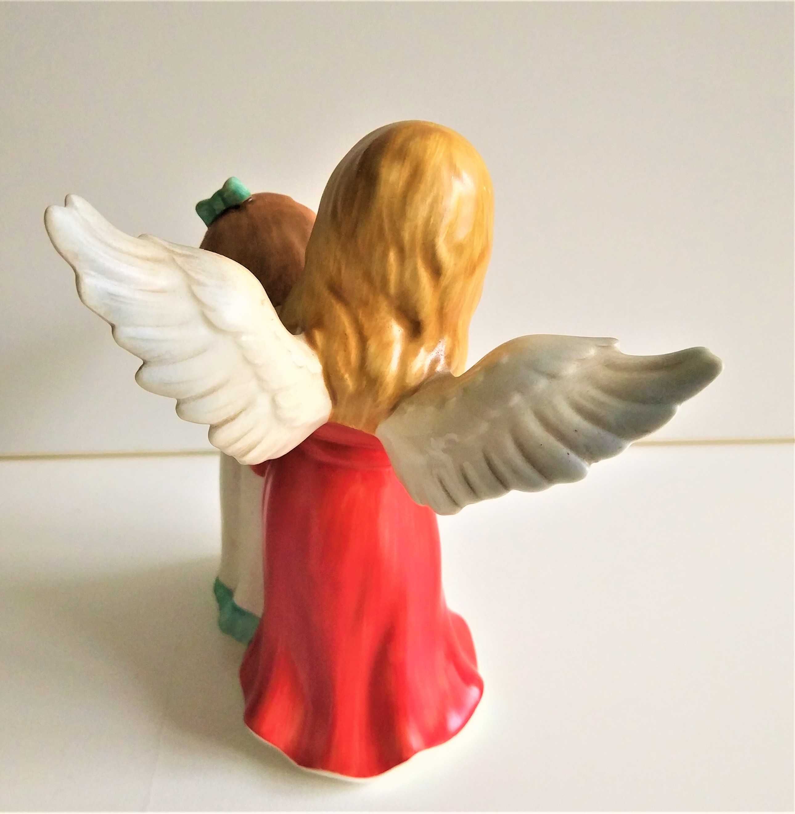 Фарфоровая статуэтка Девочка и Ангел. Goebel Германия