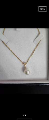 18k gold necklace and Akoya pearl pendant