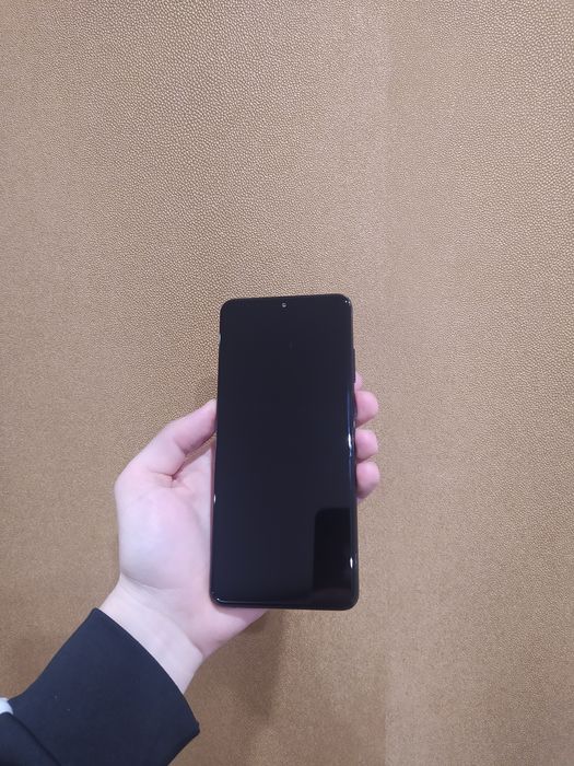 Дисплей samsung galaxy s20 ultra всё работает, без царапин