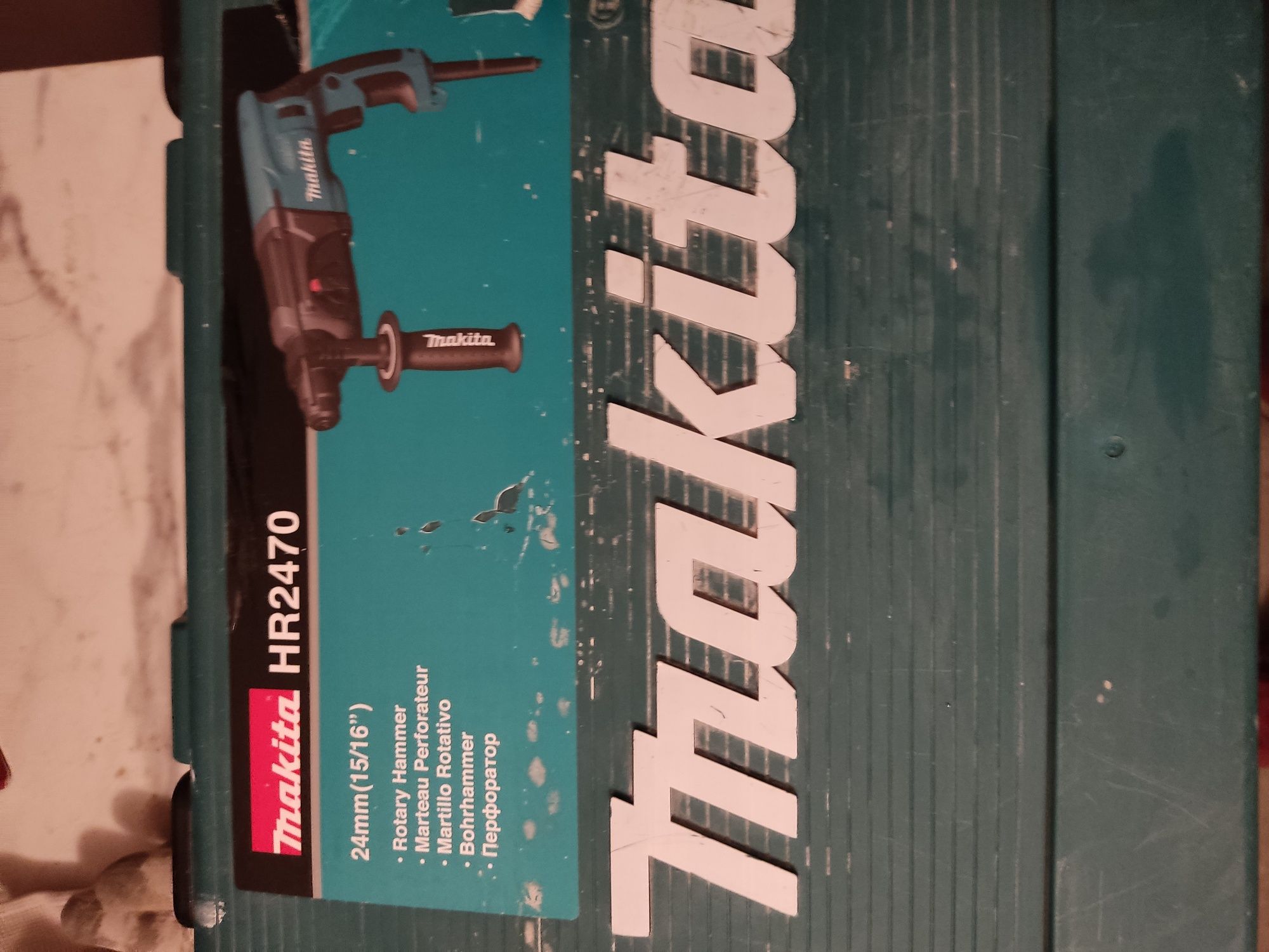 Makita młotowiartarka HR2470