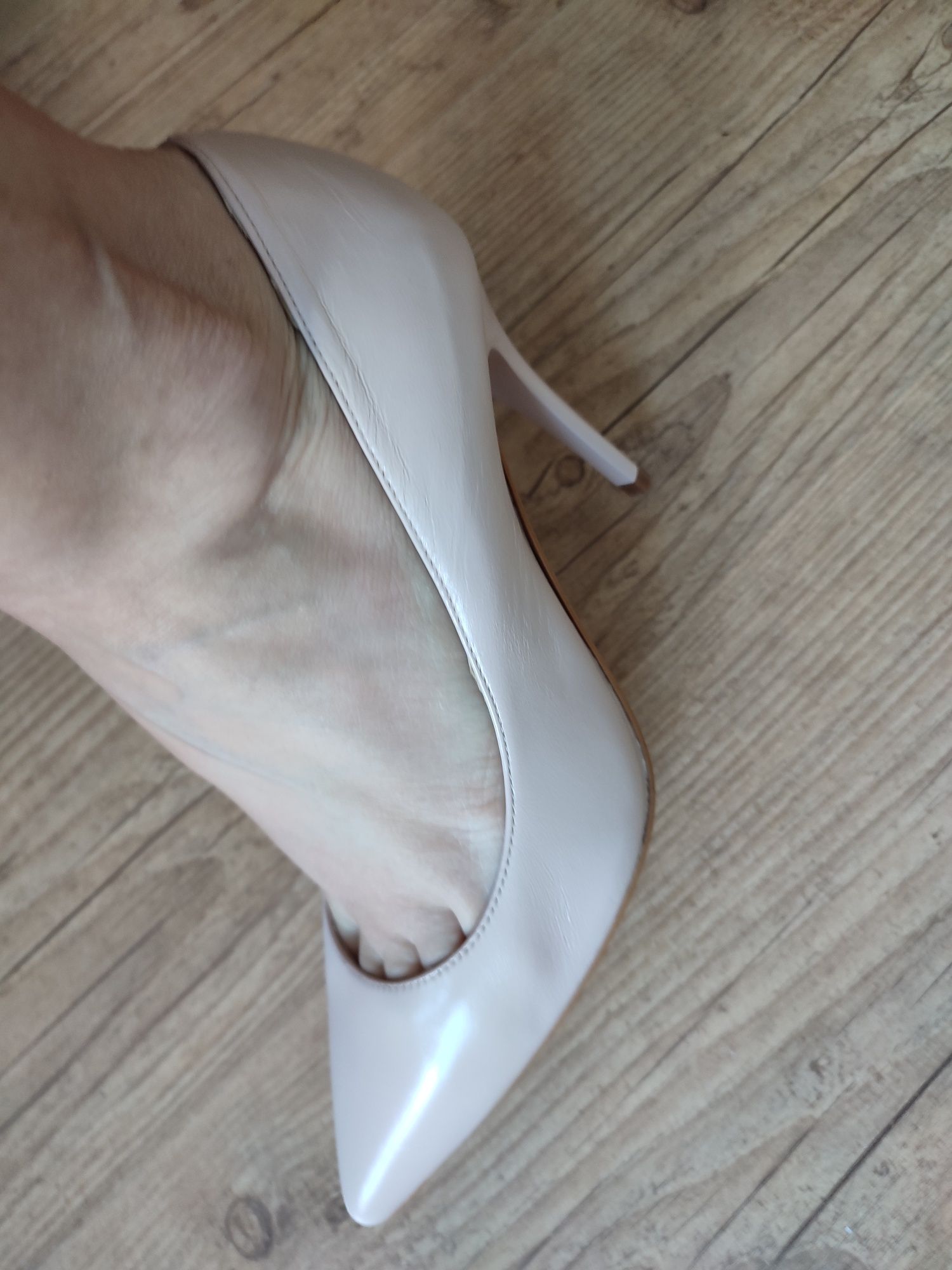Nowe szpilki skóra naturalna skórzane 38 nude ecru róż 10 cm licowa