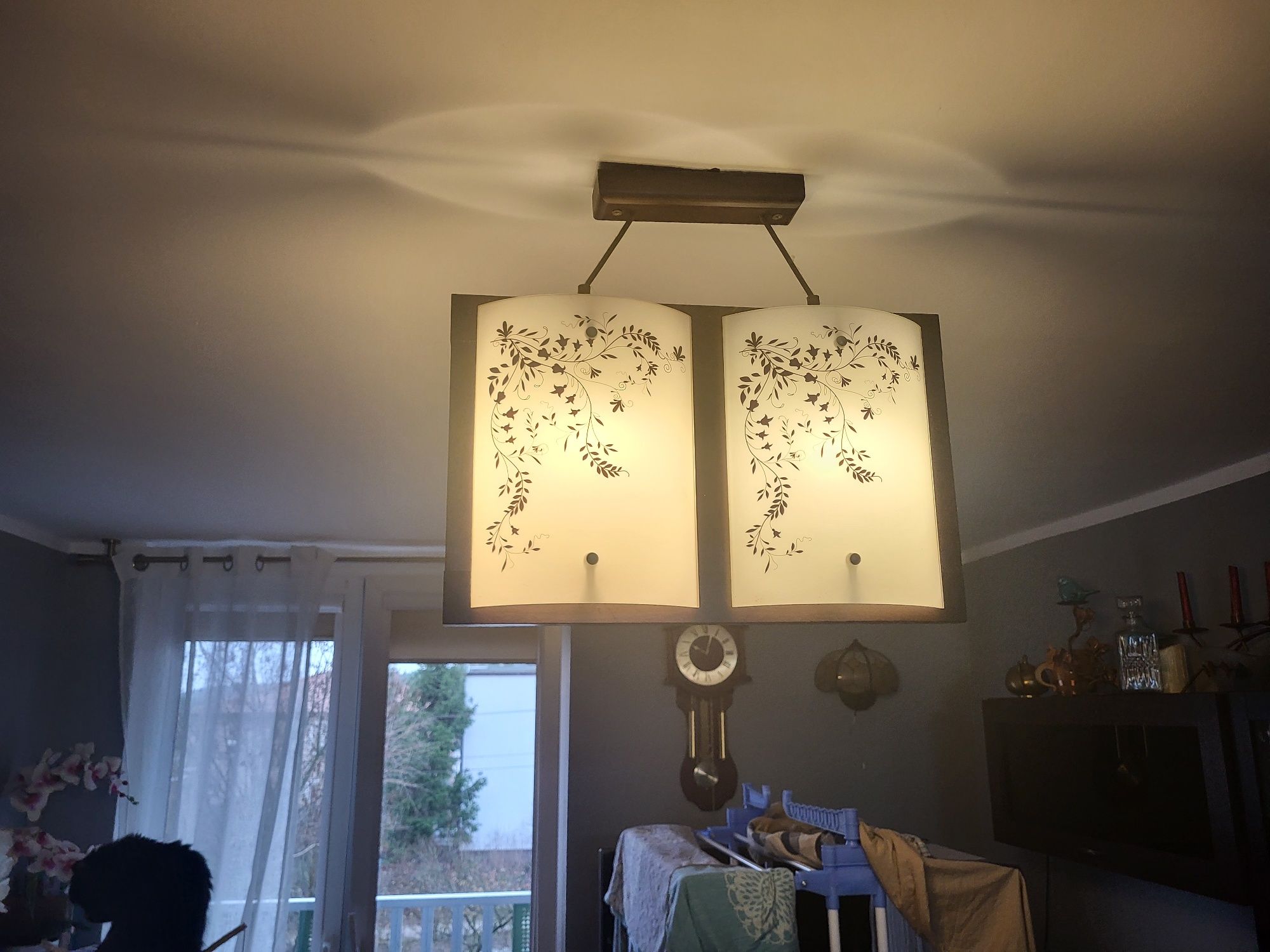 Lampy wiszaca na sufit