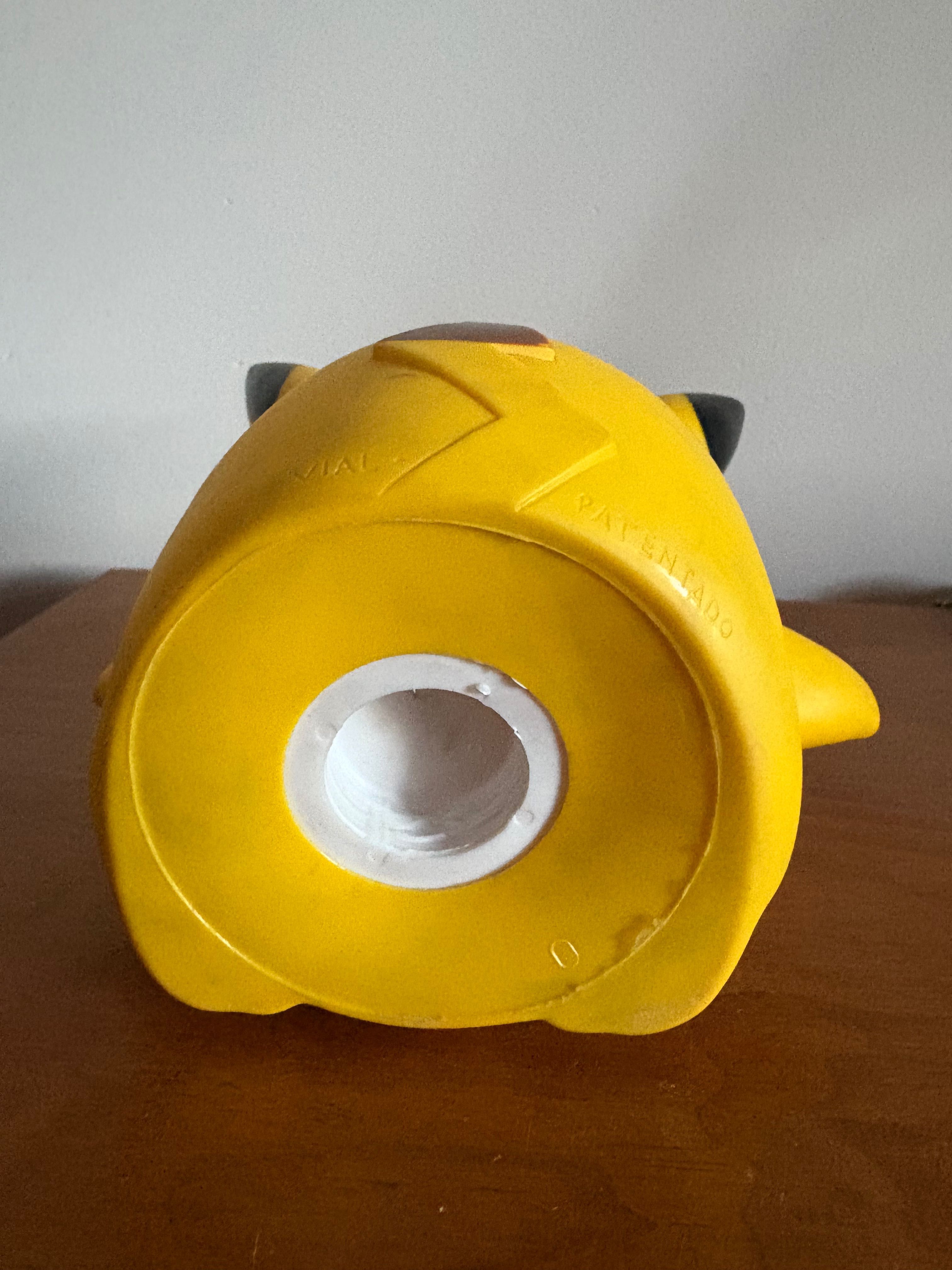 Mealheiro pikachu