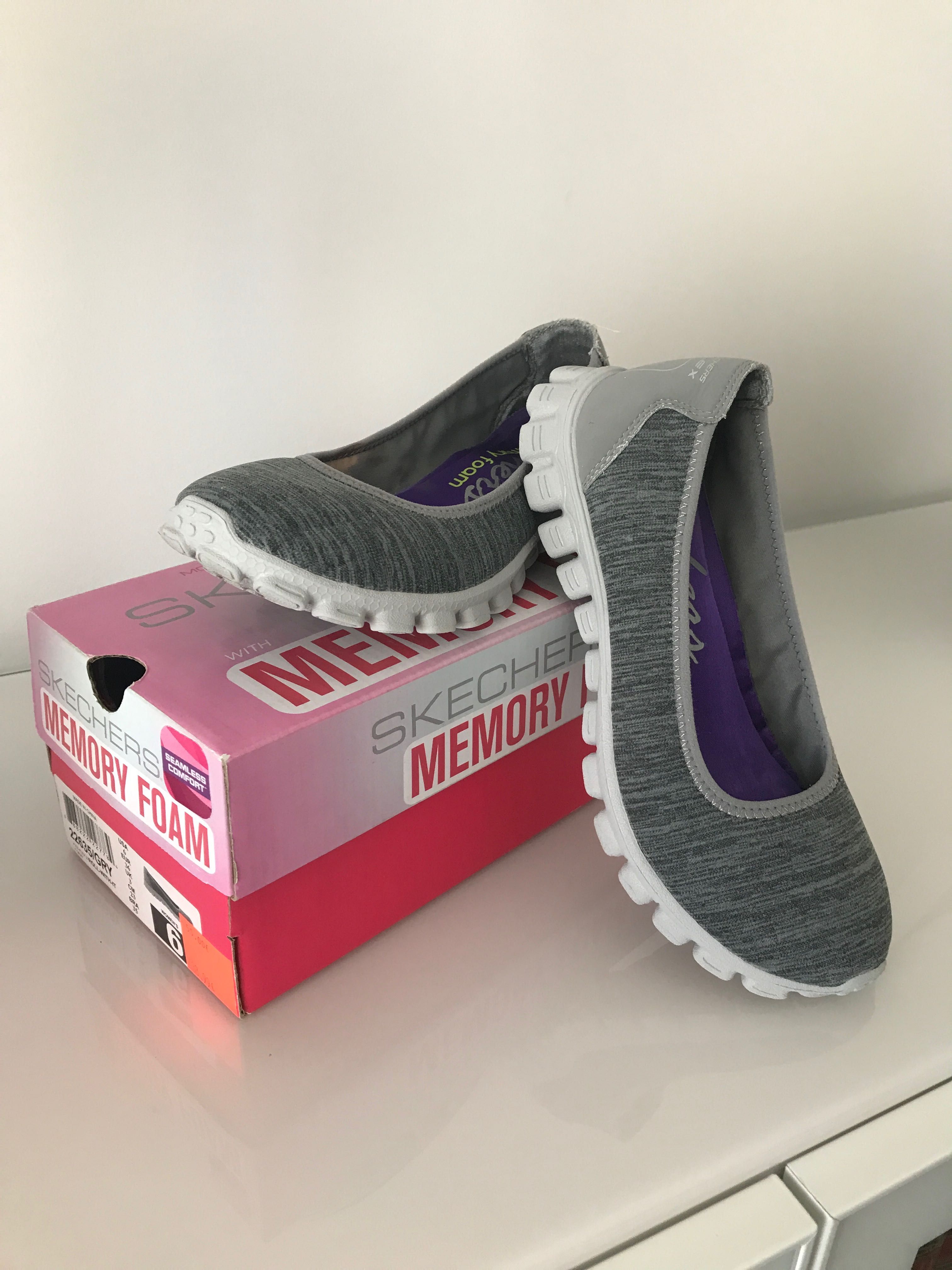 Skechers - memory foam 36