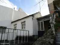 Casa antiga T2 com terraço em Aldeia - Covilhã