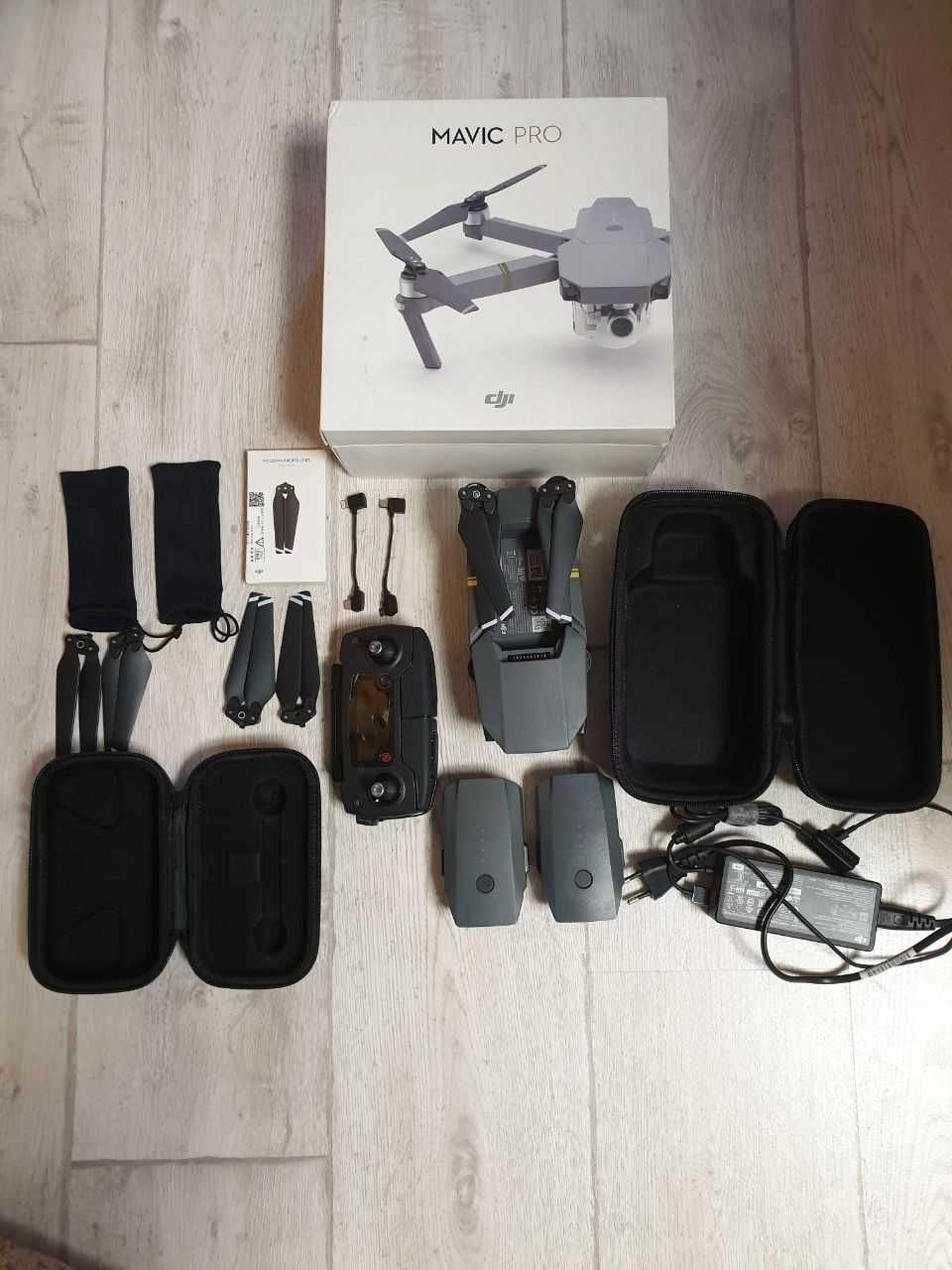 Квадрокоптер DJI Mavic Pro Fly More Combo