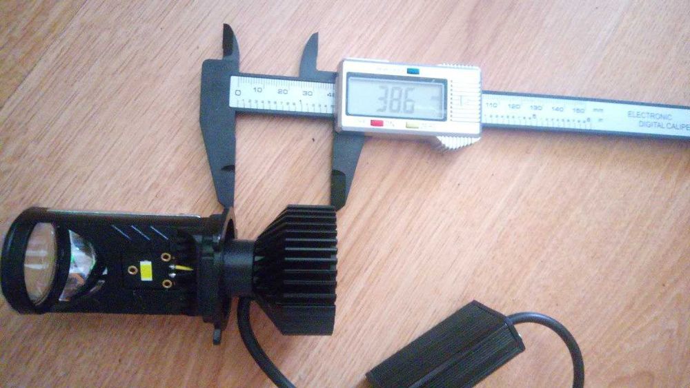 Led лампы H4 в авто линзованные ближний дальний