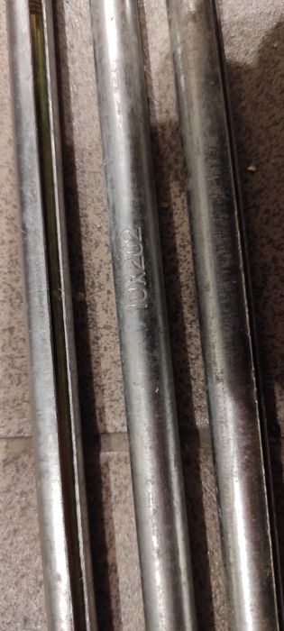 Kołki metalowe dybel do ościeżnicy