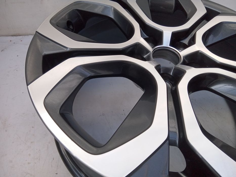 Felga aluminiowa 18 Renault Captur 2 Nowa