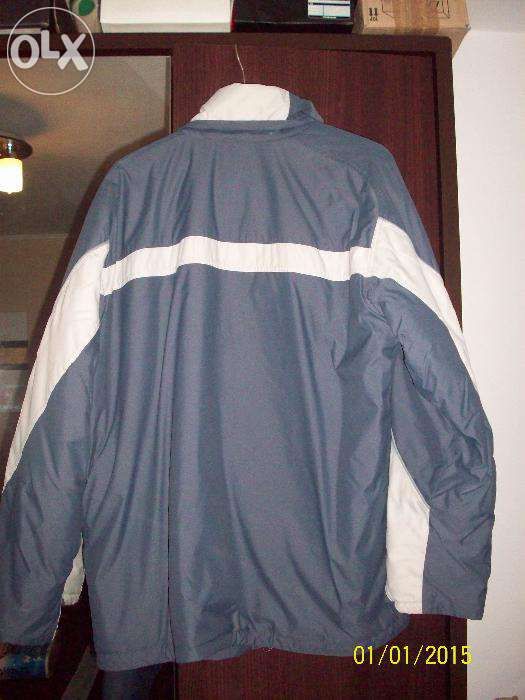 NIKE fajna kurtka na zimę stan bdb rozm. L (XL) z dopinanym kapturem