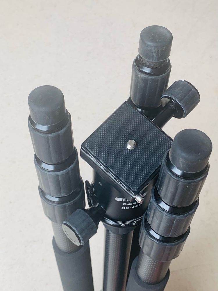 Tripé carbono Feisol CT-3441S com cabeça CB-40D