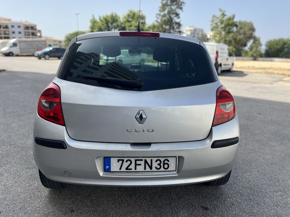 Renault Clio 1.5DCI Dynamique Caixa Automatica Nacional