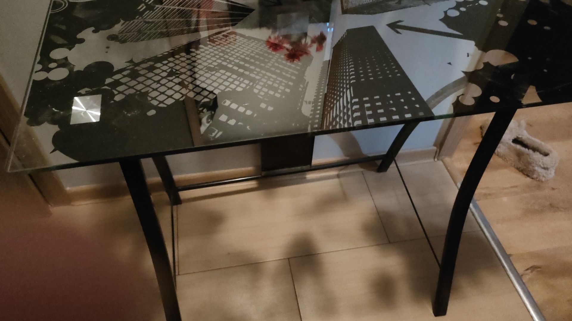 Stolik-biurko szkło hartowane