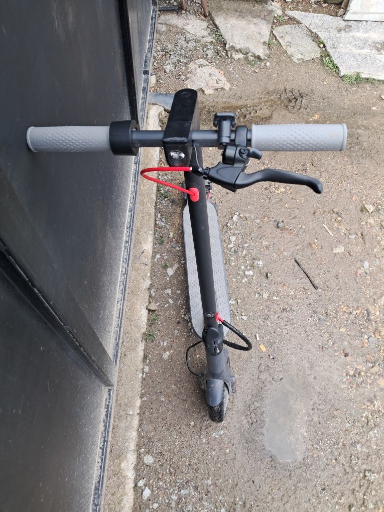 Vendo trotinete eletrica